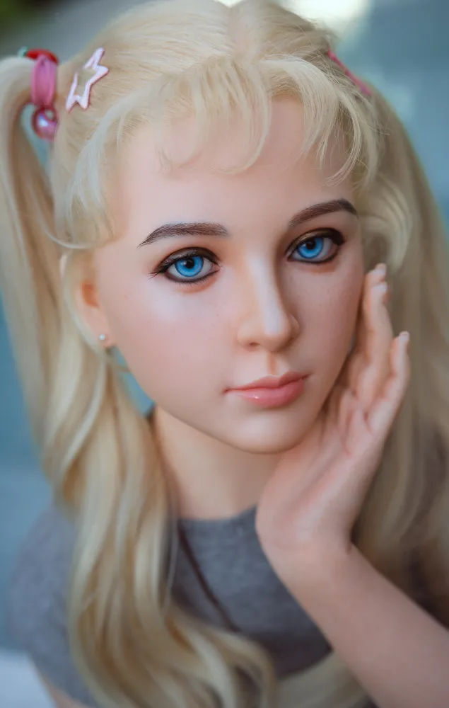 150cm (4ft11) Aカップ 魅惑的で甘いブロンド リアルな小胸 シリコン ラブドール Chloe ヘッド #S22